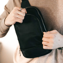 Load image into Gallery viewer, L'uomo Unisex Crossbody Bag