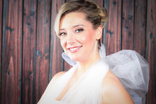 Load image into Gallery viewer, Savage Handscraped Oak Floor Drop