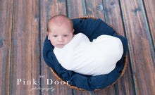 Load image into Gallery viewer, Savage Handscraped Oak Floor Drop